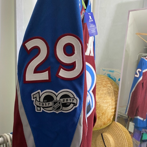 Men's Colorado Avalanche Nathan MacKinnon Burgundy Breakaway Player Jersey - Picture 4 of 11